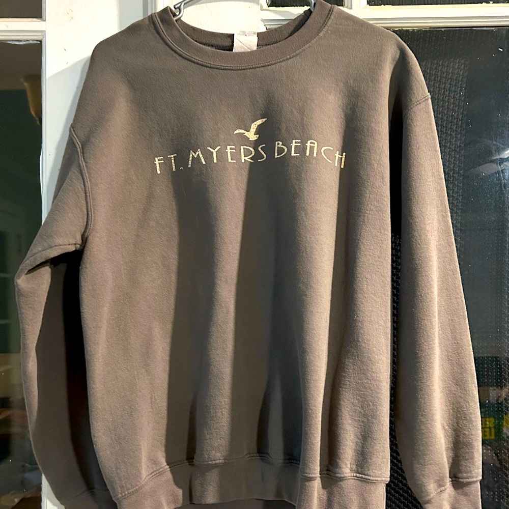 Ft Myers Beach dark gray hoodie, size medium, fits closer to a large, unisex